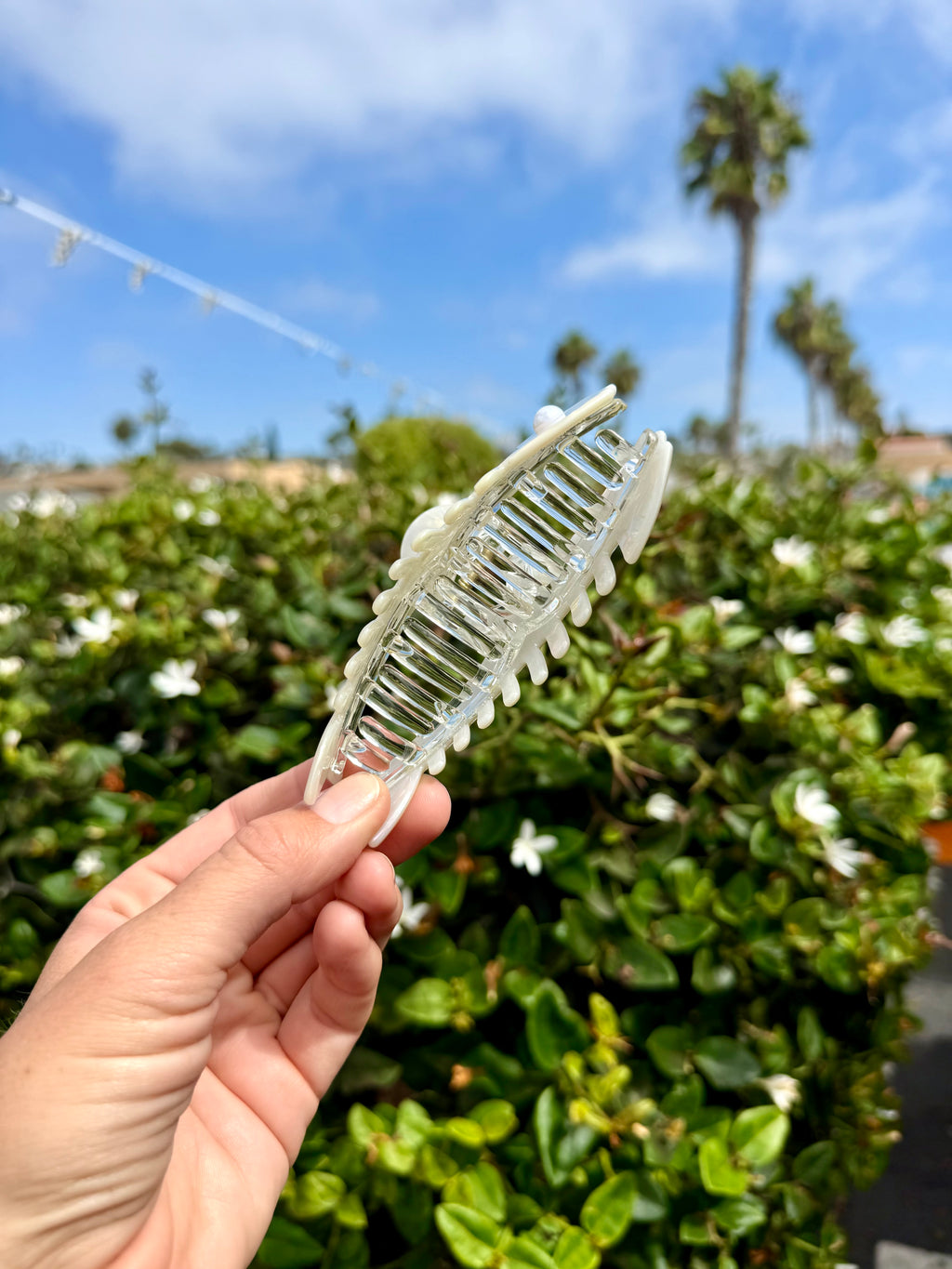 Pearl White Fish Bones Hair Claw Clip
